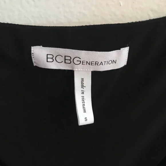 NWT bcbgeneration off the shoulder dress - Picture 3 of 8